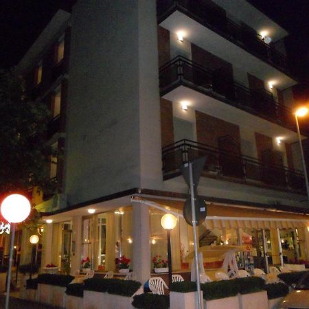 Hotel Galileo リミニ エクステリア 写真