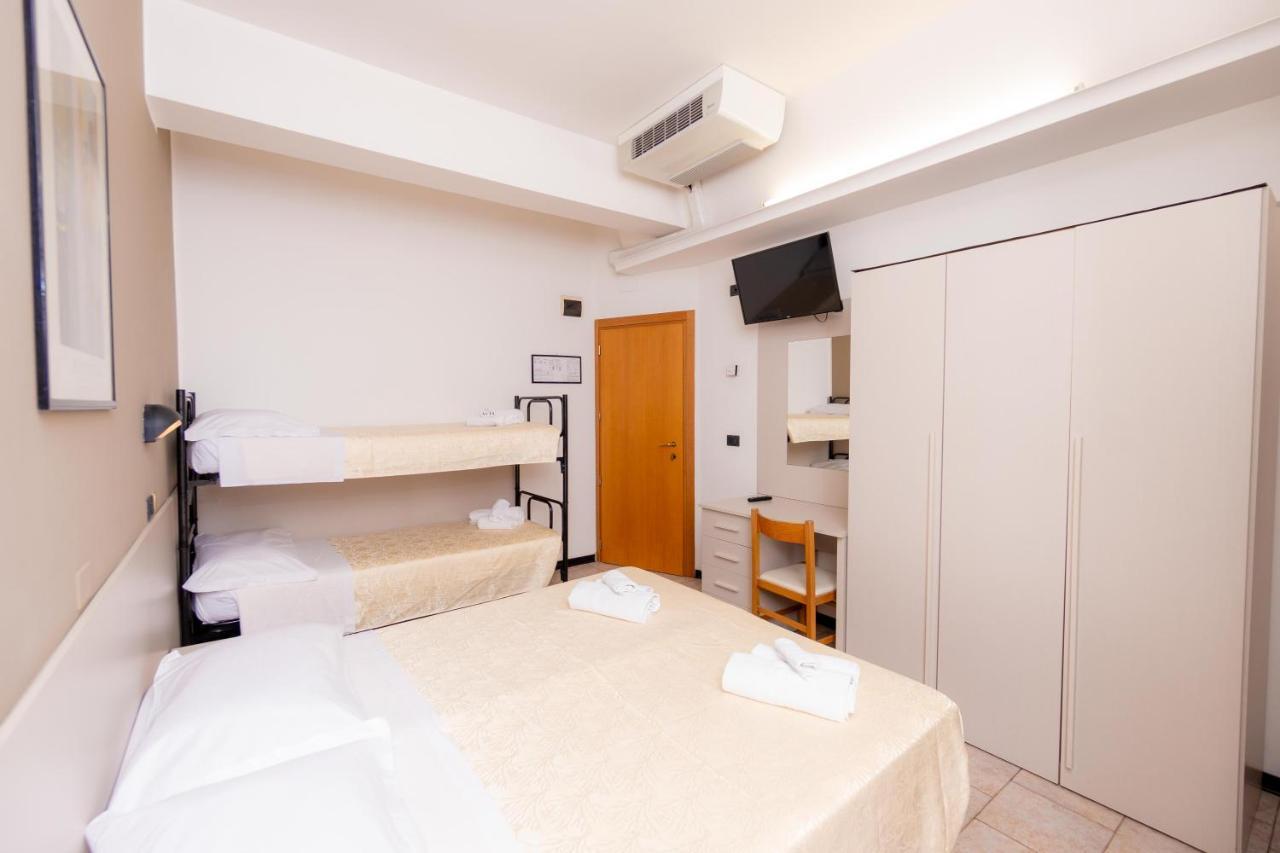 Hotel Galileo リミニ エクステリア 写真
